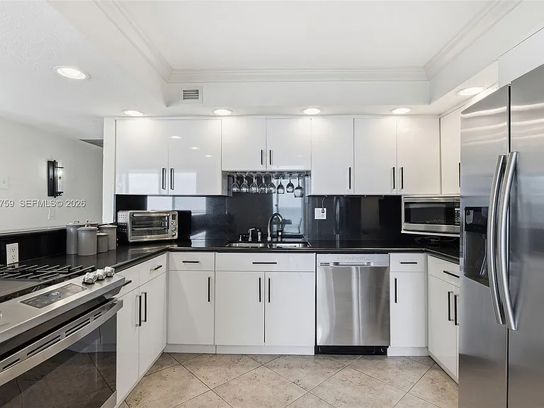 2030 S Ocean Dr #1820 — Photo 6