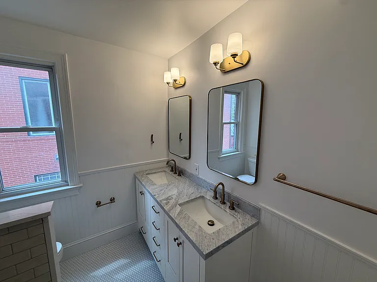 1318 Girard St NW — Photo 33