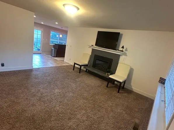 19521 SE 241st Pl, Covington, WA 98042