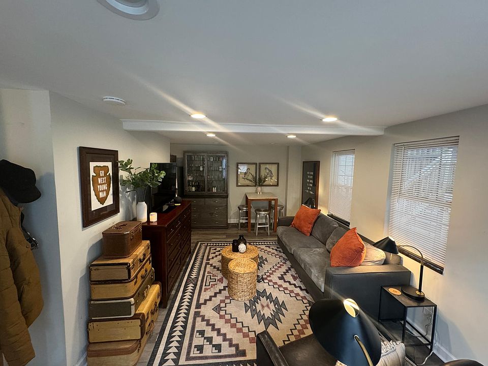 1246 N Cleaver St APT 1RB, Chicago, IL 60642 | Zillow