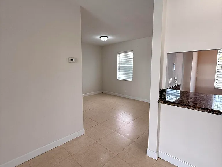 875 NW 13th St #405 — Photo 14