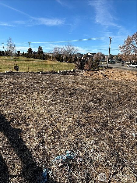 2nd image of 0 Hennessey/Tieton Dr