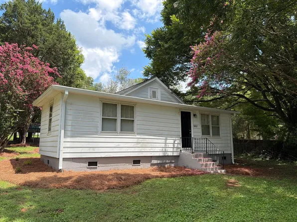 3152 S Stratford Rd, Winston Salem, NC 27103