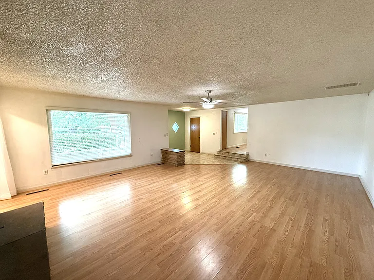 1201 Palm Ave — Photo 3
