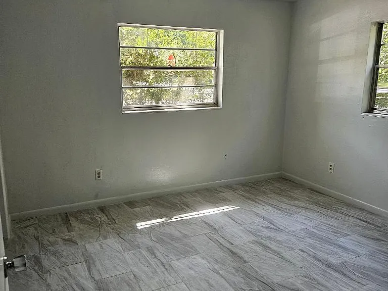 1122 NW 31st Ave — Photo 10