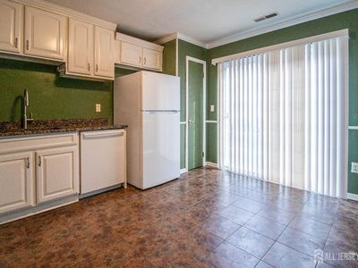 8 Starlight Ct, New Brunswick, NJ, 08901