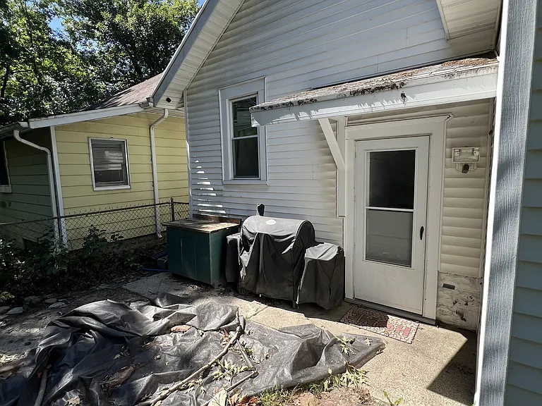 1223 Bensch St — Photo 18