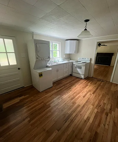 464 Old Farrington Rd — Photo 2