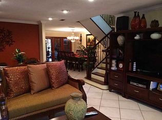 9052 Grand Canal Dr, Miami, FL 33174