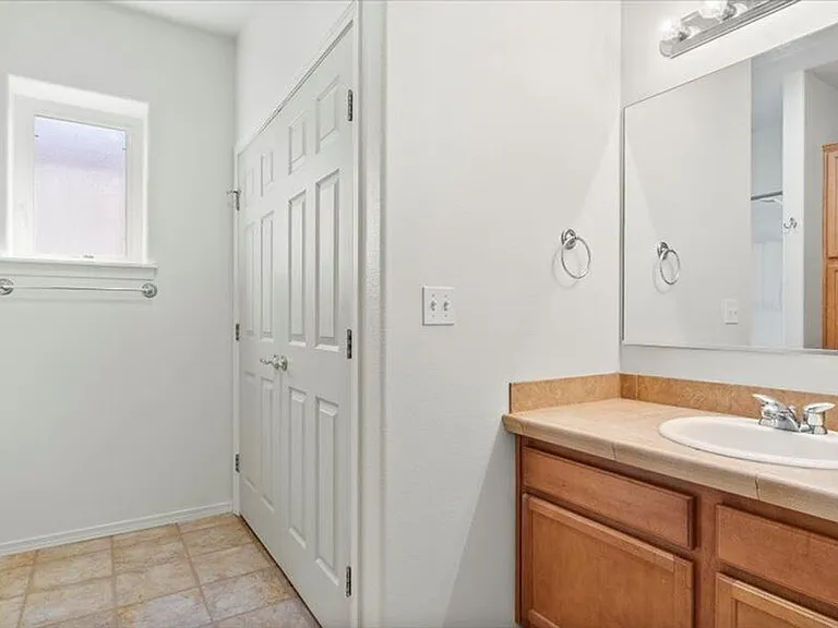 9604 Mia Ln — Photo 13