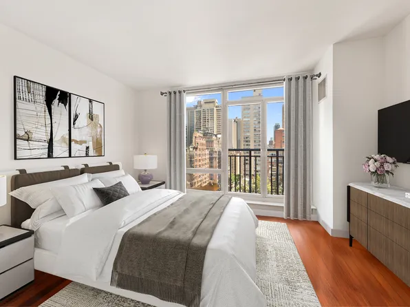45 Park Avenue 1105 image 3 of 6