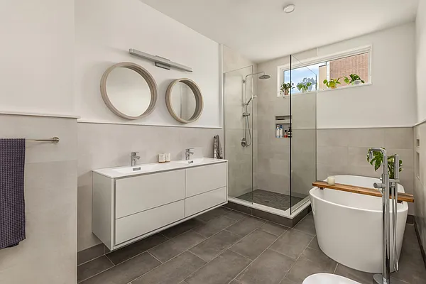 Bathroom, photo 3
