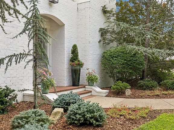 5th image of 3719 Woodmont Blvd