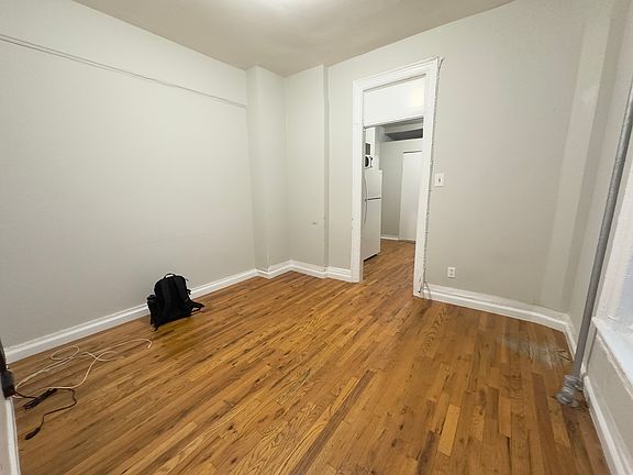 4th image of 647 4th Ave APT 11