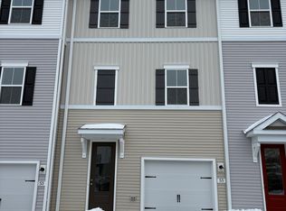 55 Basswood St, Berlin, NJ 08009