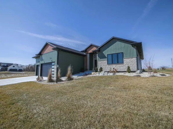 1813 Arbor Rdg, Janesville, WI 53548