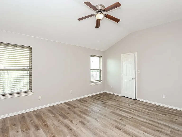 9324 Cynthia Ct — Photo 9