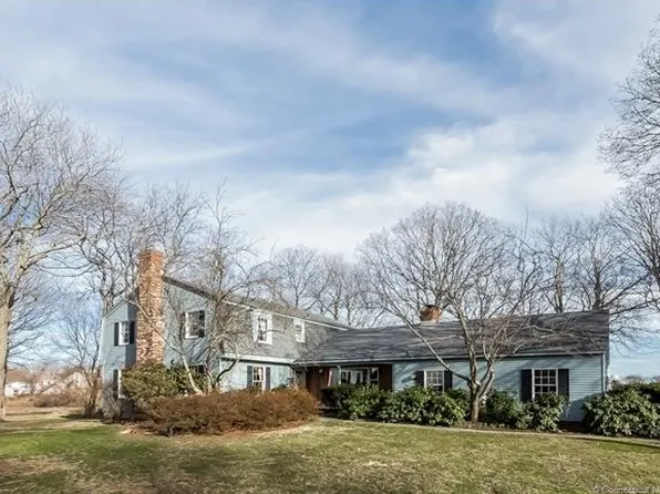 3 Gregory Pl, Old Saybrook, CT 06475