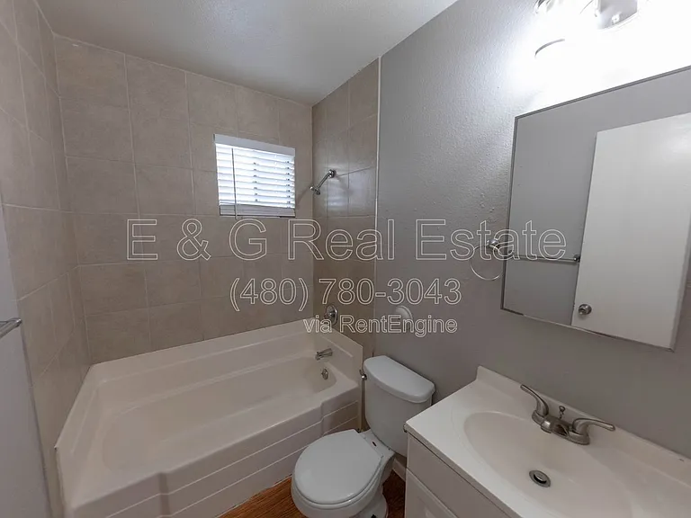 563 N Cherry — Photo 7