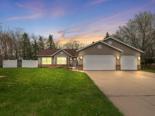 2862 Greenbrier Rd, Green Bay, WI 54311