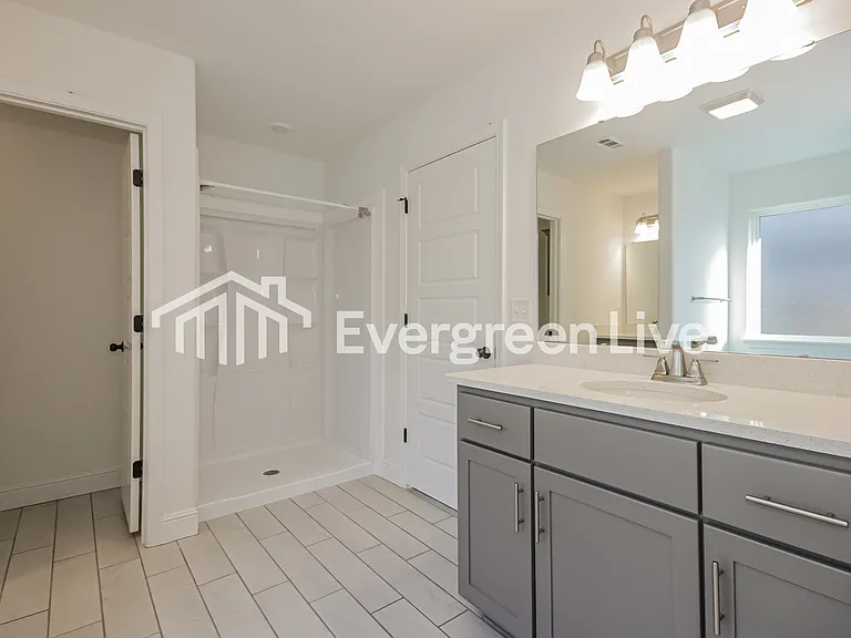 5907 Hoover St — Photo 12