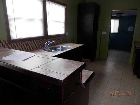 5th image of 511 Kenwood Ave
