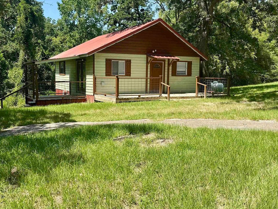 1st image of 225 Tram Rd