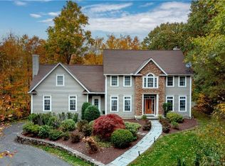 14 Bergen Ln, Wolcott, CT 06716