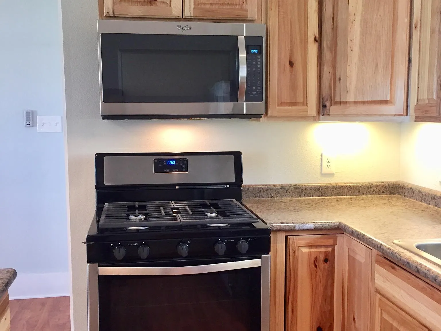 1312 E Cesar E Chavez Blvd — Photo 4