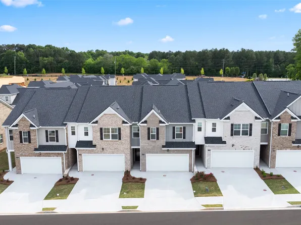 2711 Honey Locust Ct, Loganville, GA 30052