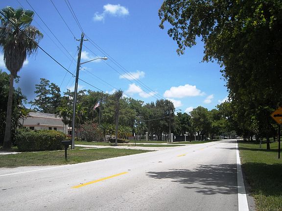 3rd image of 7855 NW 50th St