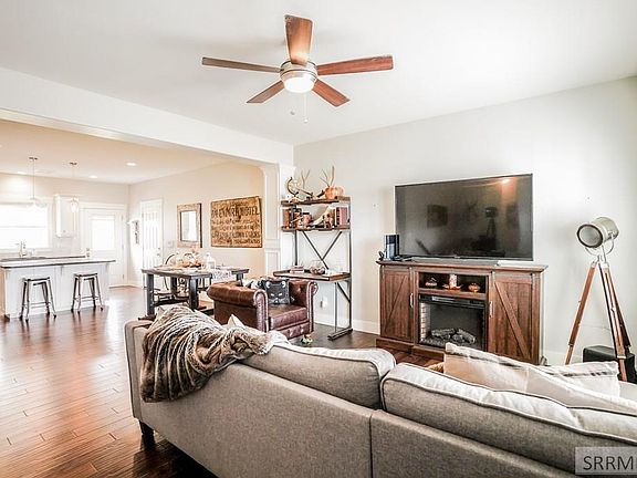 3rd image of 4219 Nottingham Ln