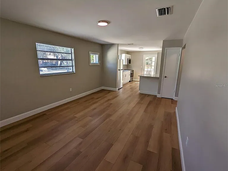 1922 Springtime Ave — Photo 5