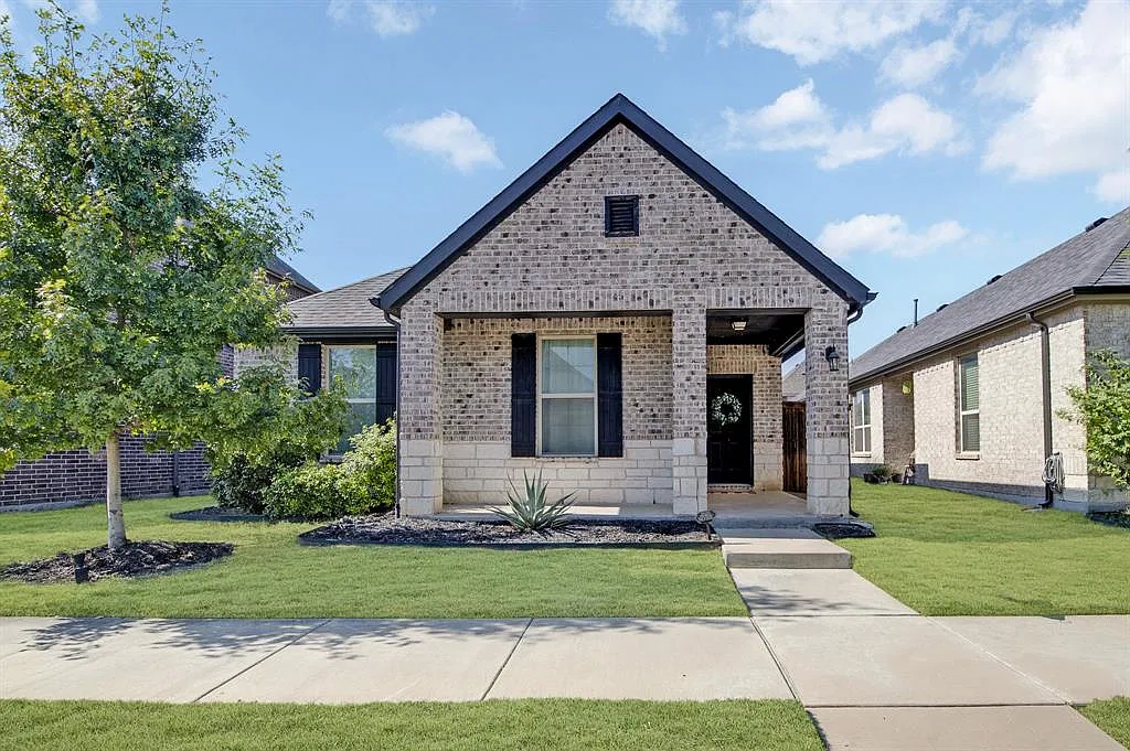 3 bed, 2.0 bath, 1529 sqft, $2,600 — Photo 3