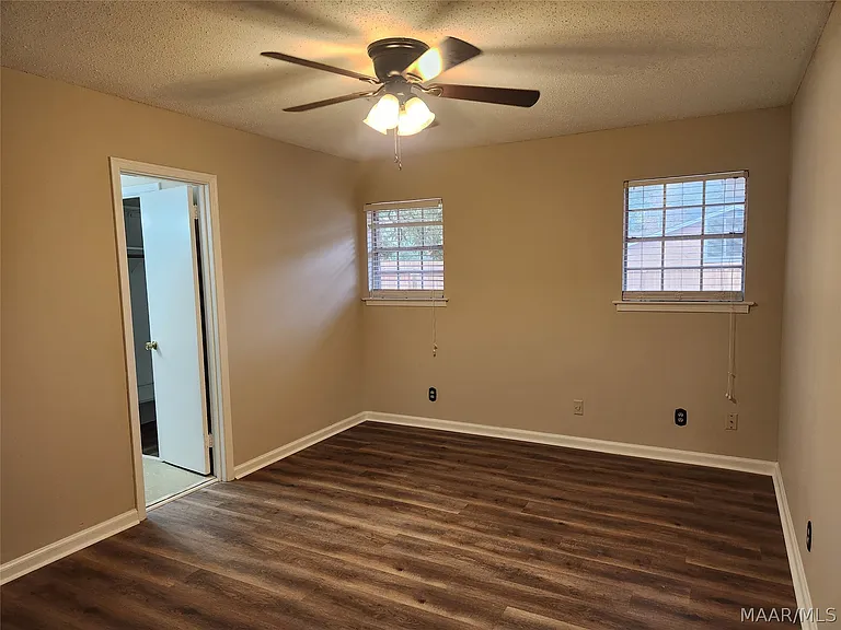 278 Teri Ln — Photo 19