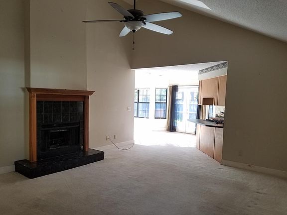 3rd image of 1506 Kruse Dr