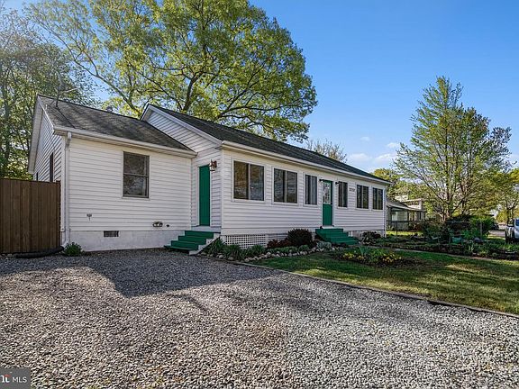 4th image of 5713 Broadwater Pkwy
