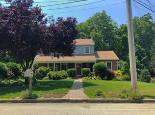 329 Dundee Pl, Devon, PA 19333