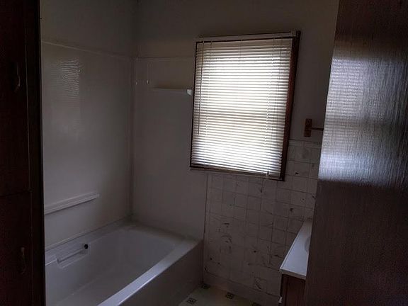 4th image of 1027 S 18th St