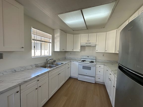 5th image of 974 E Chase Ave APT 2