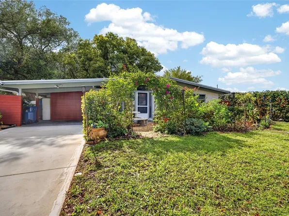 3962 60th St N, Saint Petersburg, FL 33709