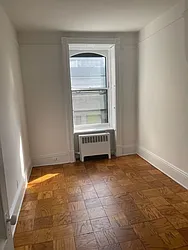 Rented by K & O Realty Associates Inc.