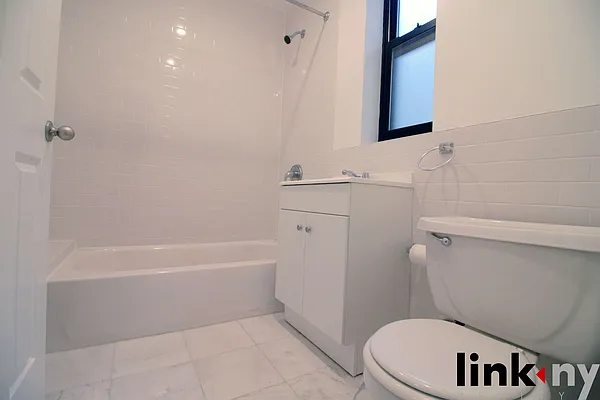 Rented by Link NY Realty | media 20