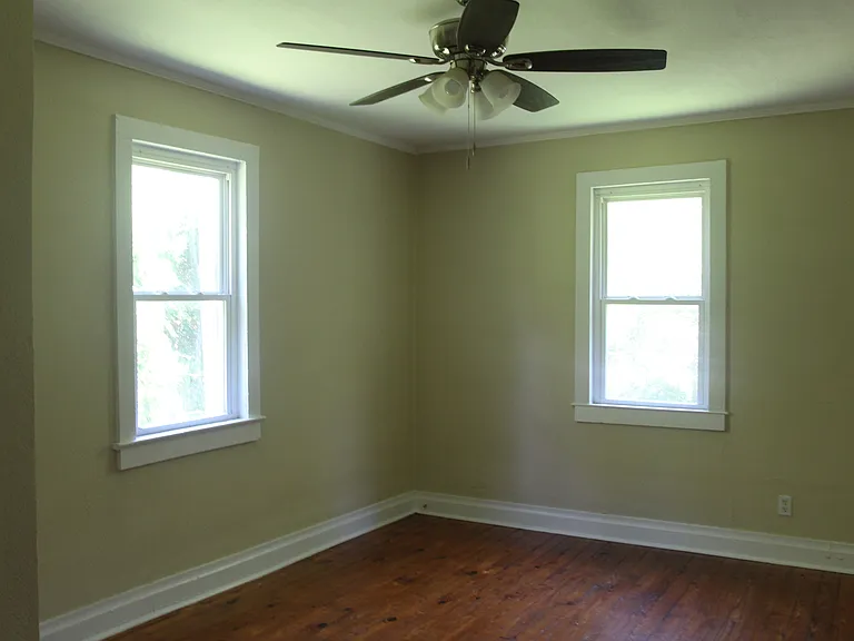 115 Main St #B — Photo 4