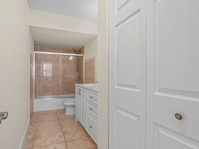 1801 S Ocean Dr #332 — Photo 38