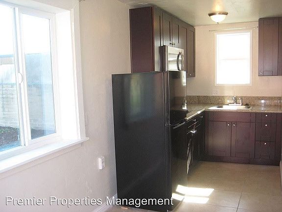 5th image of 535 Palm Ave