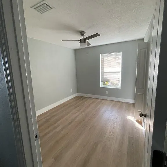 1114 Wyatt St — Photo 14