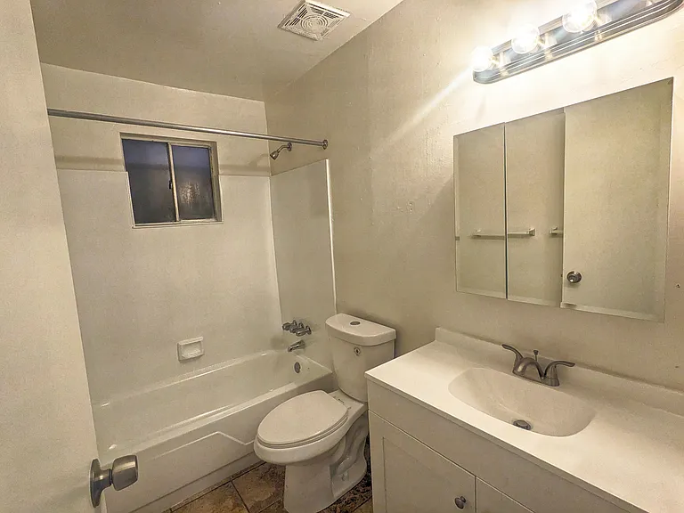 1629 E Hedrick Dr #C — Photo 12