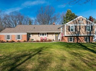 29235 Edgedale Rd, Pepper Pike, OH 44124