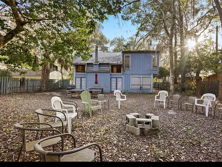 20 NW 24th St — Photo 12